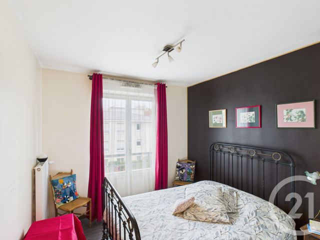 Appartement F3 à vendre - 3 pièces - 61.0 m2 - TRAPPES - 78 - ILE-DE-FRANCE - Century 21 Asf Immo