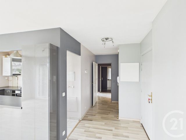 Appartement F3 à vendre - 3 pièces - 61.0 m2 - TRAPPES - 78 - ILE-DE-FRANCE - Century 21 Asf Immo