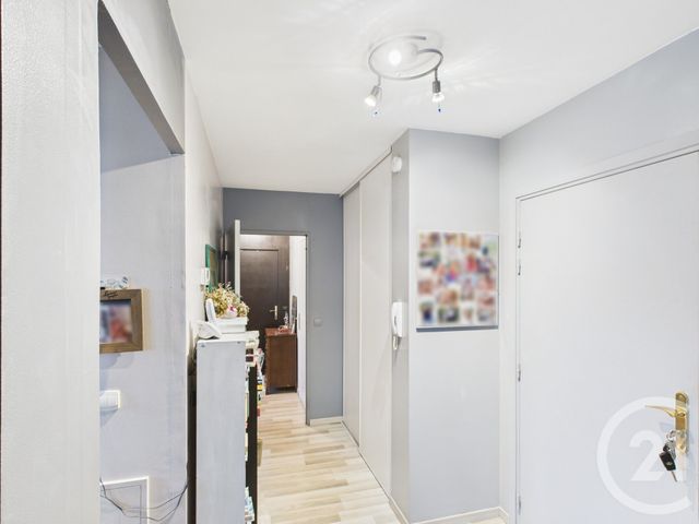 Appartement F3 à vendre - 3 pièces - 61.0 m2 - TRAPPES - 78 - ILE-DE-FRANCE - Century 21 Asf Immo