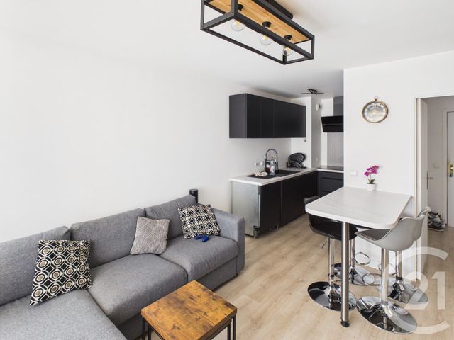 Appartement F2 à vendre - 2 pièces - 41.0 m2 - TRAPPES - 78 - ILE-DE-FRANCE - Century 21 Asf Immo