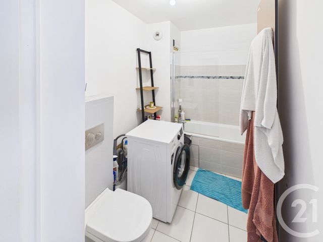 Appartement F2 à vendre - 2 pièces - 41.0 m2 - TRAPPES - 78 - ILE-DE-FRANCE - Century 21 Asf Immo