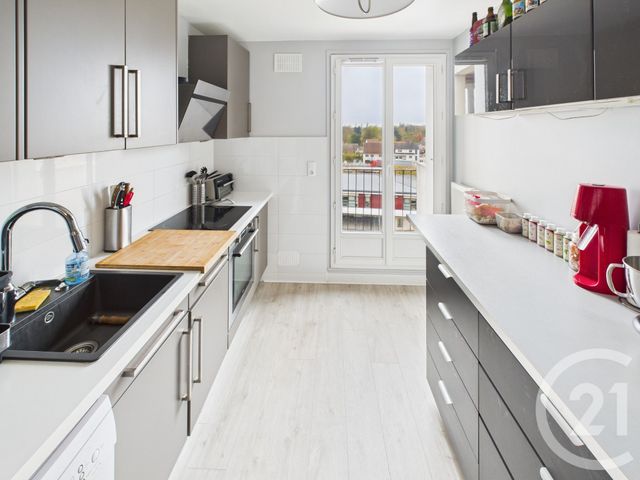 Appartement T2 à vendre - 2 pièces - 43.0 m2 - TRAPPES - 78 - ILE-DE-FRANCE - Century 21 Asf Immo