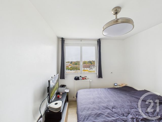 Appartement T2 à vendre - 2 pièces - 43.0 m2 - TRAPPES - 78 - ILE-DE-FRANCE - Century 21 Asf Immo