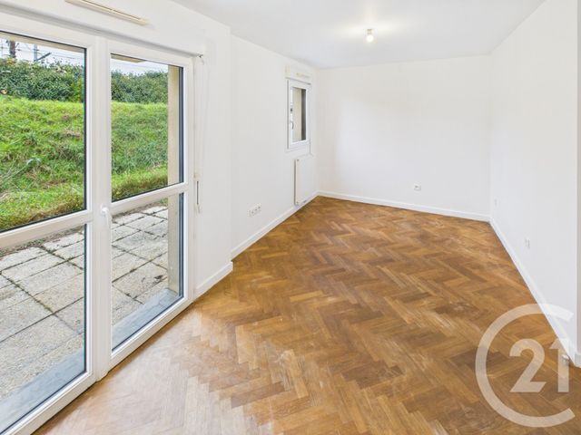 Appartement Studio à vendre - 1 pièce - 25.0 m2 - TRAPPES - 78 - ILE-DE-FRANCE - Century 21 Asf Immo