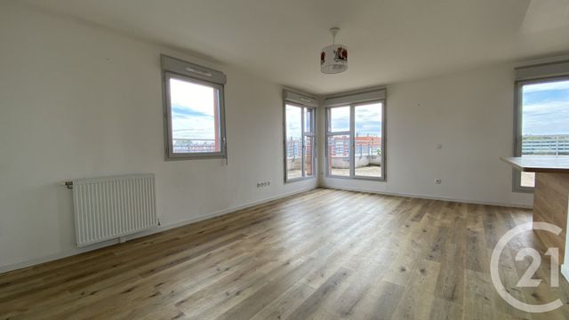 Appartement F3 à louer - 3 pièces - 62.6 m2 - TRAPPES - 78 - ILE-DE-FRANCE - Century 21 Asf Immo