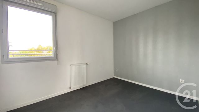Appartement F3 à louer - 3 pièces - 62.6 m2 - TRAPPES - 78 - ILE-DE-FRANCE - Century 21 Asf Immo