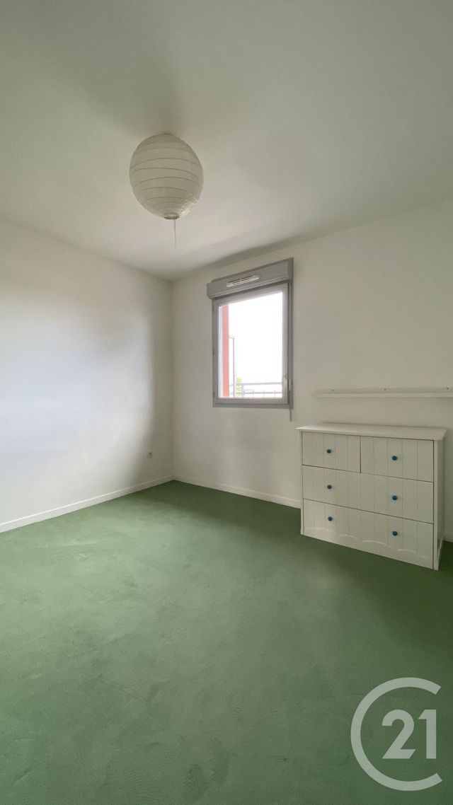 Appartement F3 à louer - 3 pièces - 62.6 m2 - TRAPPES - 78 - ILE-DE-FRANCE - Century 21 Asf Immo