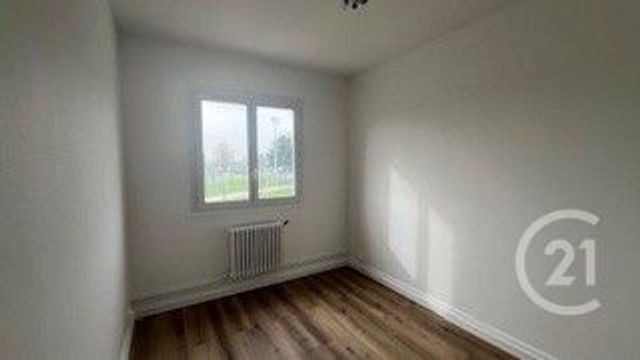 Appartement F3 à louer - 3 pièces - 71.4 m2 - TRAPPES - 78 - ILE-DE-FRANCE - Century 21 Asf Immo