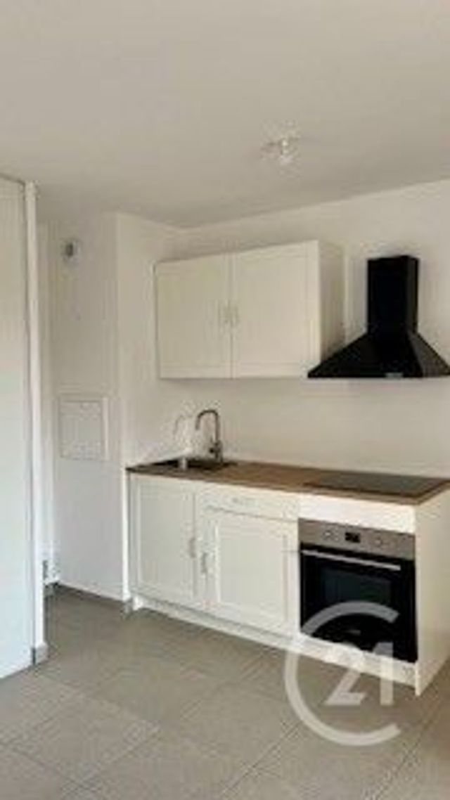 Appartement F2 bis à louer - 2 pièces - 51.0 m2 - MONTIGNY LE BRETONNEUX - 78 - ILE-DE-FRANCE - Century 21 Asf Immo