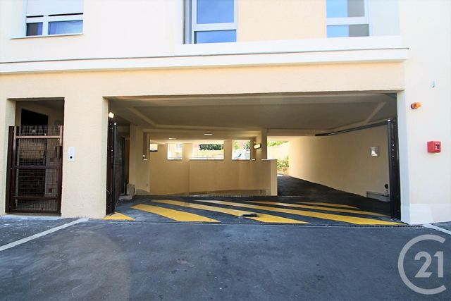 parking à louer - 5.0 m2 - TRAPPES - 78 - ILE-DE-FRANCE - Century 21 Asf Immo