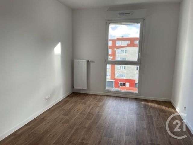 Appartement F2 à louer - 2 pièces - 40.26 m2 - TRAPPES - 78 - ILE-DE-FRANCE - Century 21 Asf Immo