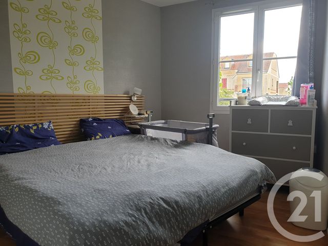 Appartement T3 à louer - 3 pièces - 56.4 m2 - TRAPPES - 78 - ILE-DE-FRANCE - Century 21 Asf Immo