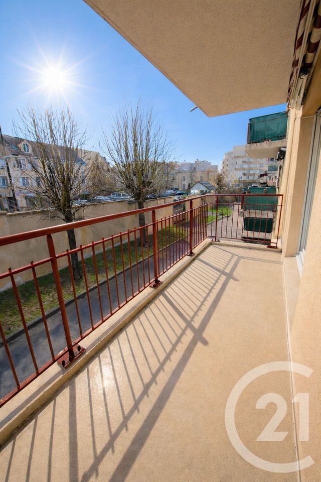 Appartement F3 à vendre - 3 pièces - 57.0 m2 - TRAPPES - 78 - ILE-DE-FRANCE - Century 21 Asf Immo