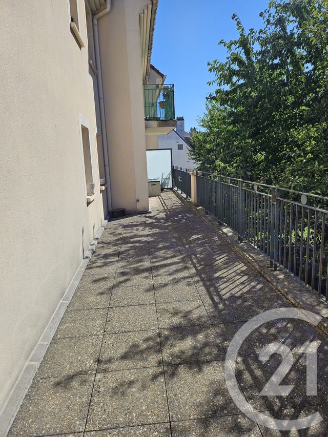 Appartement F3 à vendre - 3 pièces - 67.0 m2 - TRAPPES - 78 - ILE-DE-FRANCE - Century 21 Asf Immo