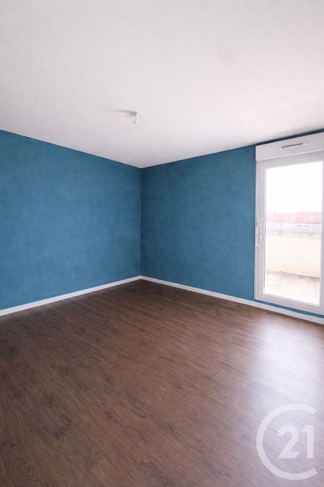 Appartement T4 à vendre - 4 pièces - 75.0 m2 - TRAPPES - 78 - ILE-DE-FRANCE - Century 21 Asf Immo