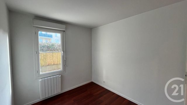 Appartement F3 à louer - 3 pièces - 63.4 m2 - TRAPPES - 78 - ILE-DE-FRANCE - Century 21 Asf Immo