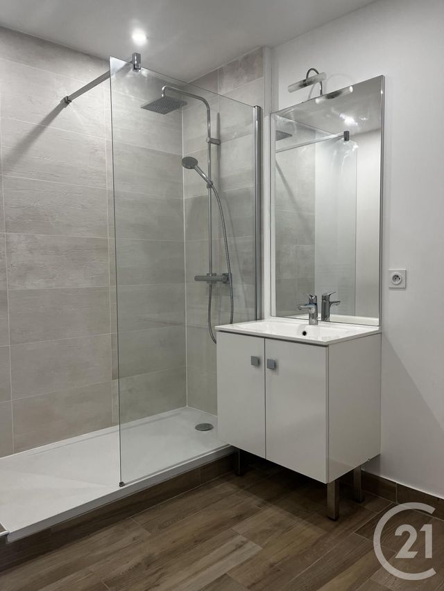 Appartement F2 à louer - 2 pièces - 36.22 m2 - TRAPPES - 78 - ILE-DE-FRANCE - Century 21 Asf Immo