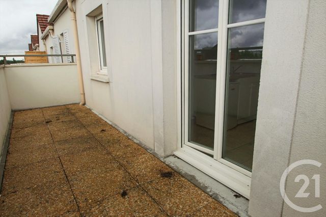 Appartement F2 à louer - 2 pièces - 47.0 m2 - TRAPPES - 78 - ILE-DE-FRANCE - Century 21 Asf Immo