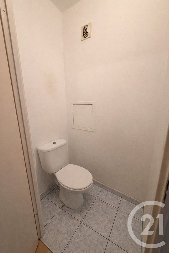 Appartement F2 à vendre - 2 pièces - 44.71 m2 - TRAPPES - 78 - ILE-DE-FRANCE - Century 21 Asf Immo