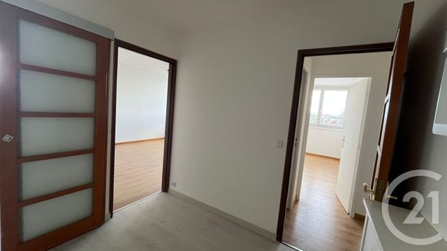 Appartement F3 à louer - 3 pièces - 65.67 m2 - TRAPPES - 78 - ILE-DE-FRANCE - Century 21 Asf Immo