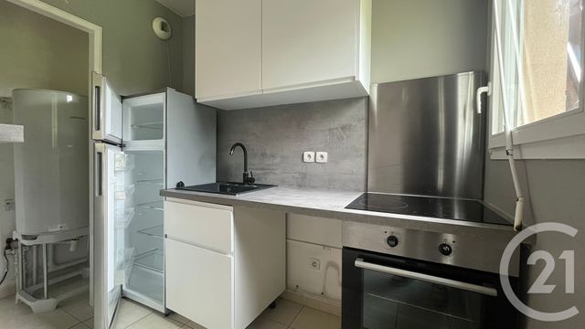 Appartement T2 à louer - 2 pièces - 40.36 m2 - TRAPPES - 78 - ILE-DE-FRANCE - Century 21 Asf Immo