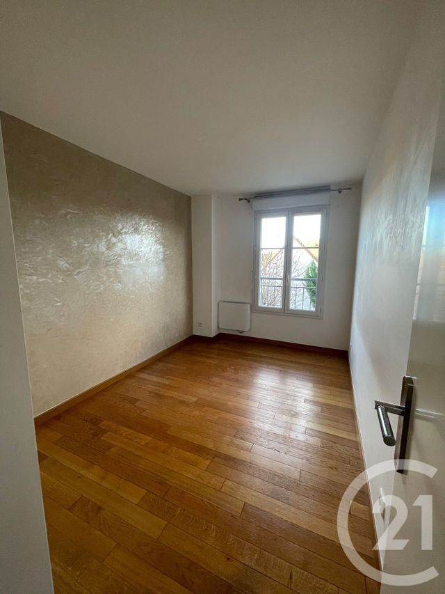 Appartement F3 à louer - 3 pièces - 56.0 m2 - TRAPPES - 78 - ILE-DE-FRANCE - Century 21 Asf Immo