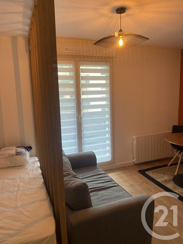 Appartement F1 à louer - 1 pièce - 24.36 m2 - TRAPPES - 78 - ILE-DE-FRANCE - Century 21 Afs Immo