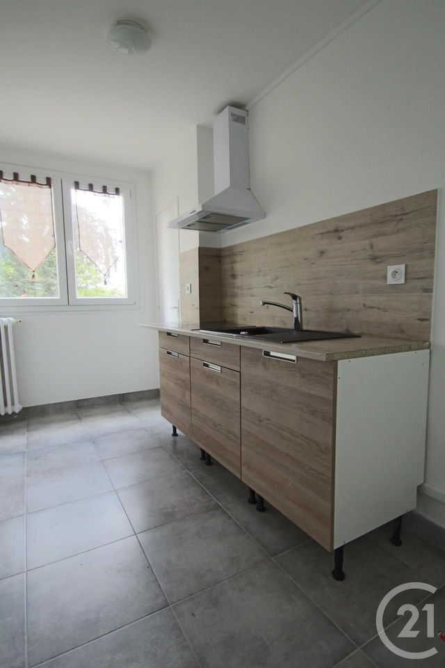 Appartement F4 à louer - 4 pièces - 68.09 m2 - TRAPPES - 78 - ILE-DE-FRANCE - Century 21 Asf Immo
