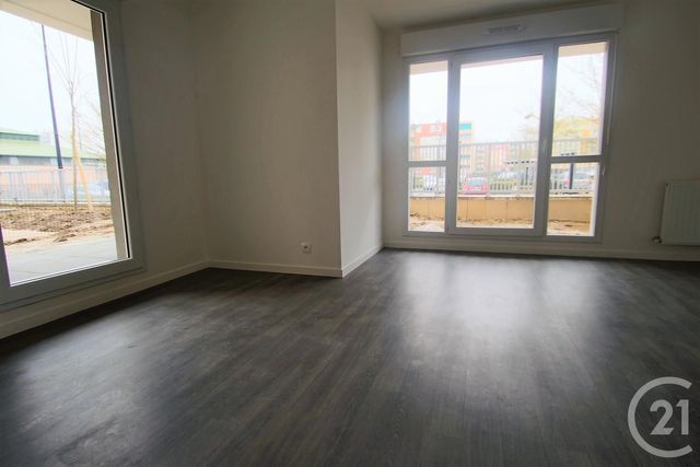 Appartement T2 à louer - 2 pièces - 46.8 m2 - TRAPPES - 78 - ILE-DE-FRANCE - Century 21 Afs Immo
