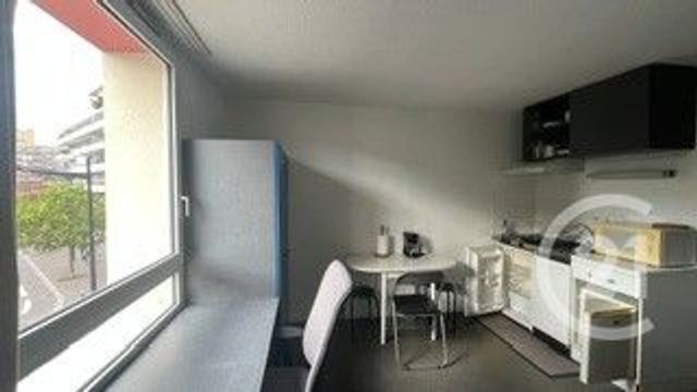 Appartement F1 à louer - 1 pièce - 18.0 m2 - GUYANCOURT - 78 - ILE-DE-FRANCE - Century 21 Asf Immo
