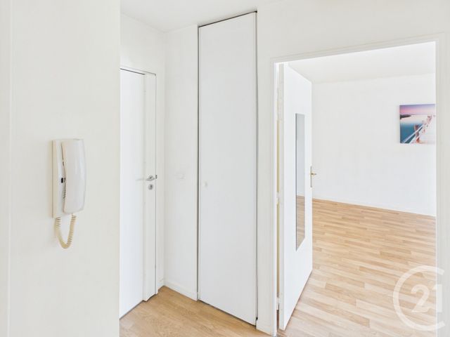 Appartement F2 à vendre - 2 pièces - 45.1 m2 - TRAPPES - 78 - ILE-DE-FRANCE - Century 21 Asf Immo