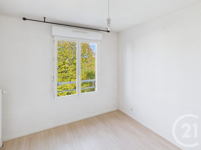 Appartement F2 à vendre - 2 pièces - 45.1 m2 - TRAPPES - 78 - ILE-DE-FRANCE - Century 21 Asf Immo
