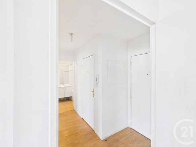 Appartement F2 à vendre - 2 pièces - 45.1 m2 - TRAPPES - 78 - ILE-DE-FRANCE - Century 21 Asf Immo