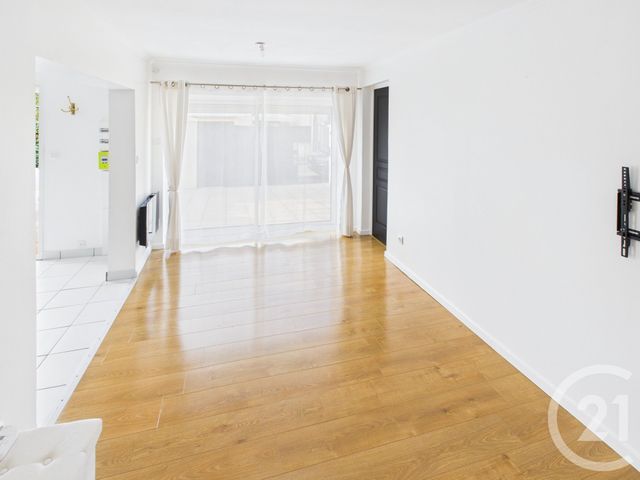 maison à louer - 2 pièces - 47.5 m2 - TRAPPES - 78 - ILE-DE-FRANCE - Century 21 Asf Immo
