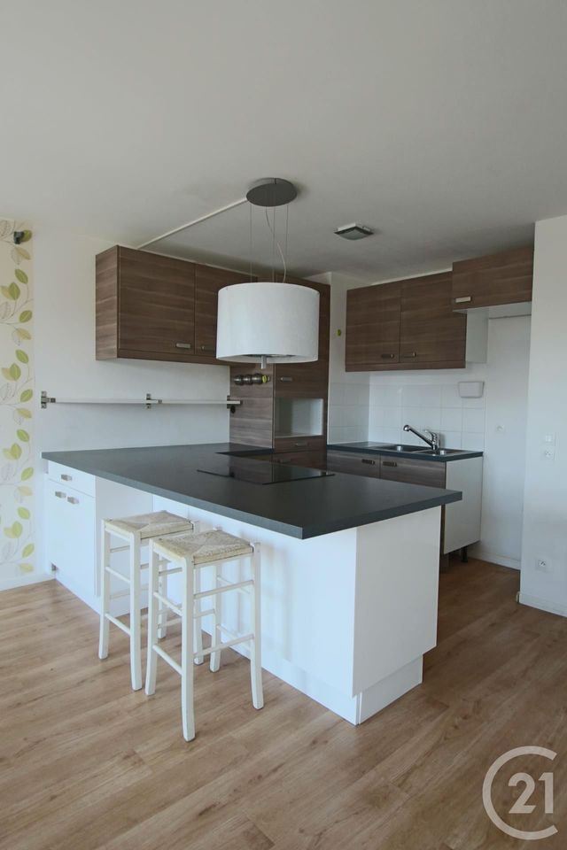 Appartement F2 à louer - 2 pièces - 52.23 m2 - TRAPPES - 78 - ILE-DE-FRANCE - Century 21 Asf Immo